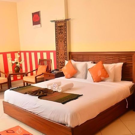 นิวโรส บูทิค โฮเต็ล Hotel เวียงจันทน์ ภายนอก รูปภาพ