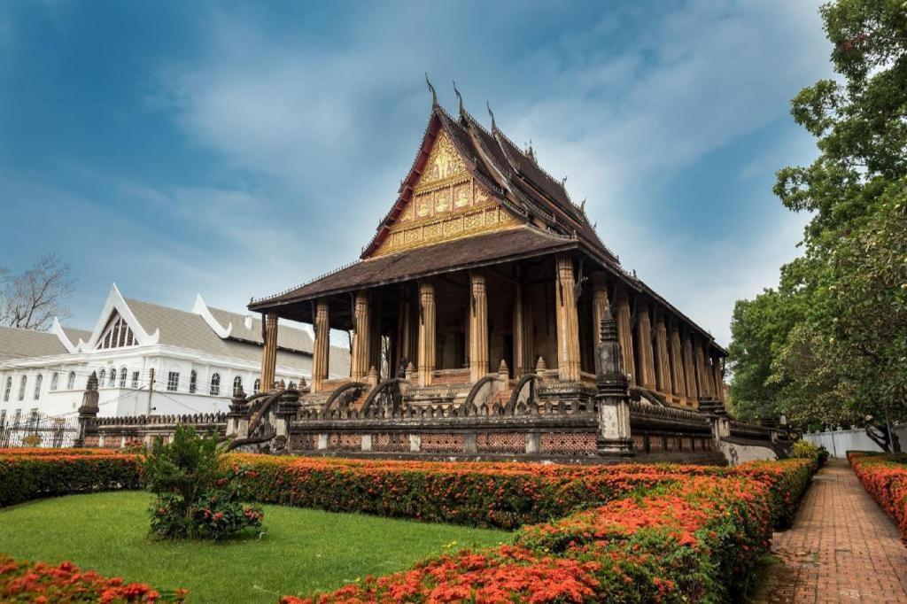 นิวโรส บูทิค โฮเต็ล Hotel เวียงจันทน์ ภายนอก รูปภาพ