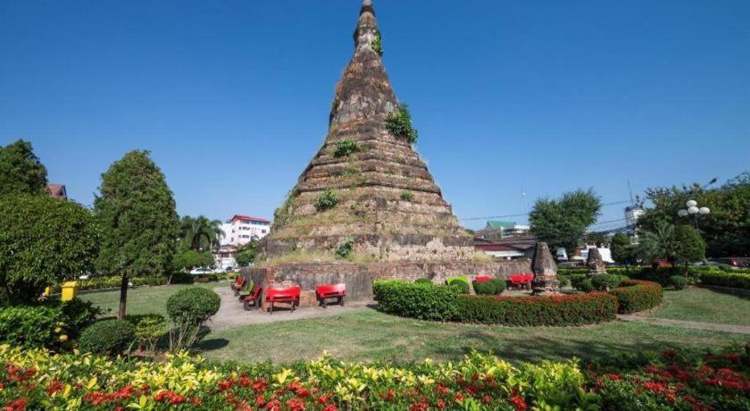 นิวโรส บูทิค โฮเต็ล Hotel เวียงจันทน์ ภายนอก รูปภาพ