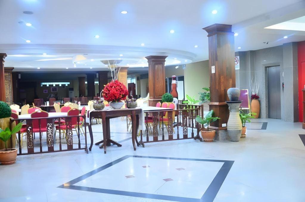 นิวโรส บูทิค โฮเต็ล Hotel เวียงจันทน์ ภายนอก รูปภาพ
