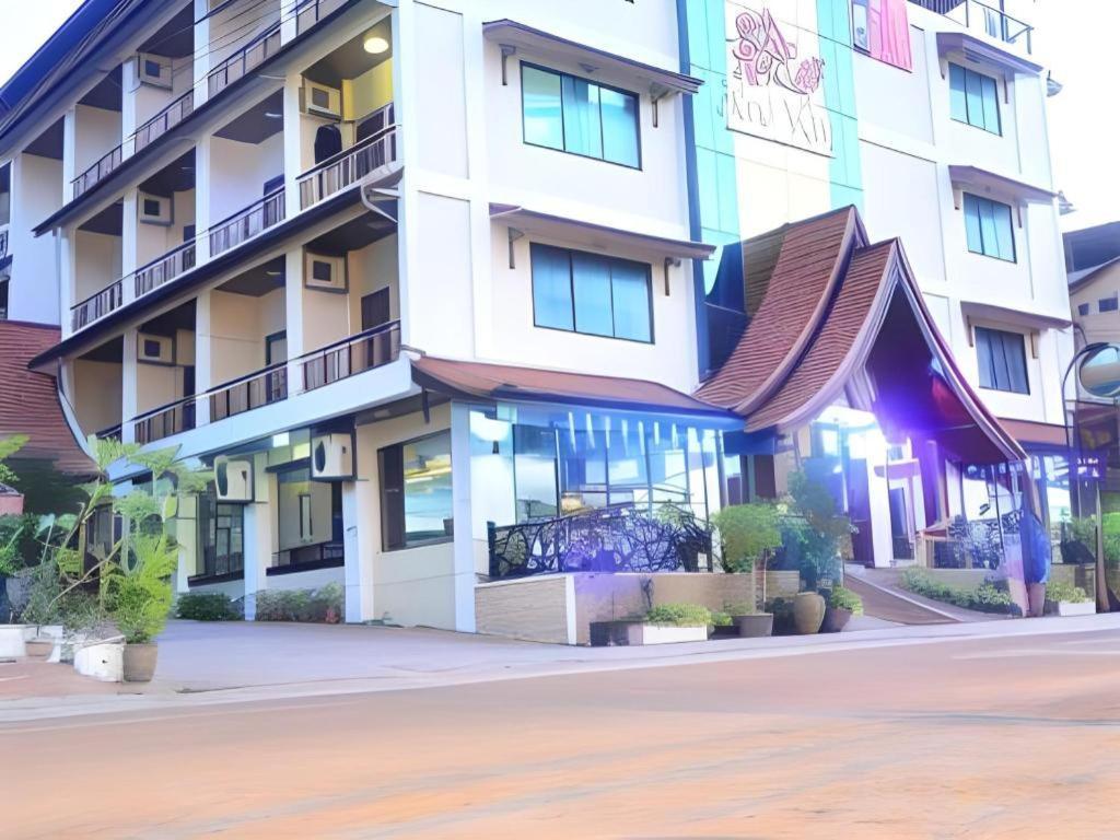 นิวโรส บูทิค โฮเต็ล Hotel เวียงจันทน์ ภายนอก รูปภาพ