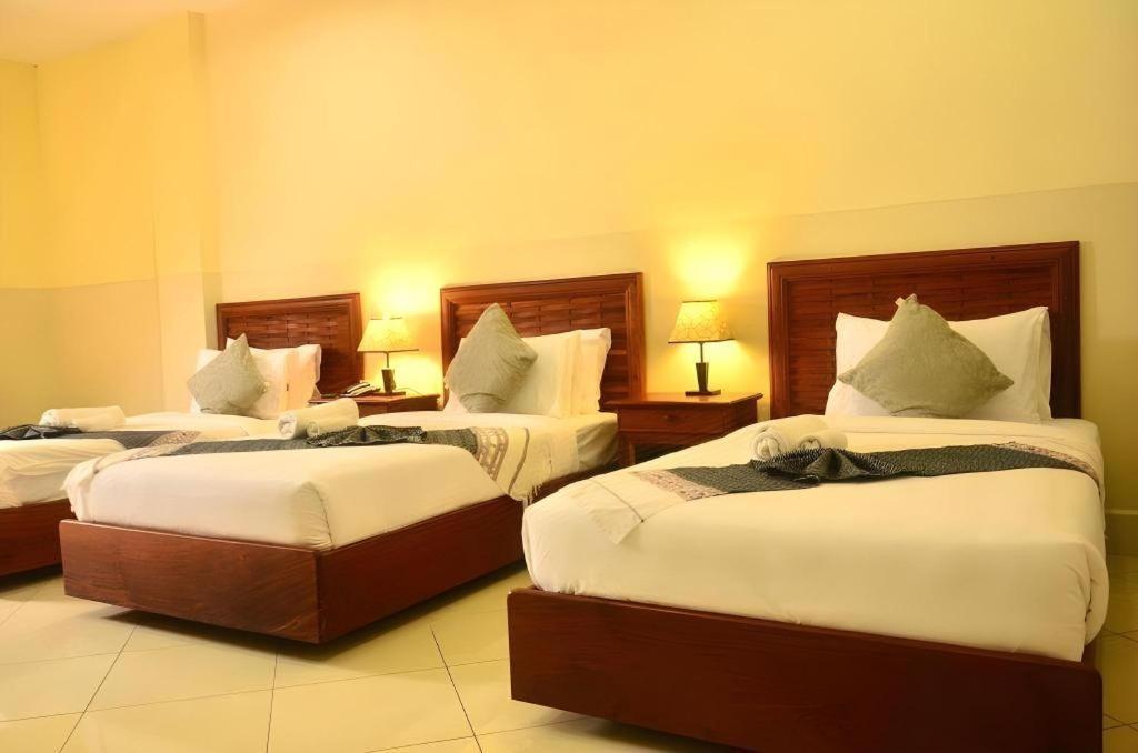 นิวโรส บูทิค โฮเต็ล Hotel เวียงจันทน์ ภายนอก รูปภาพ