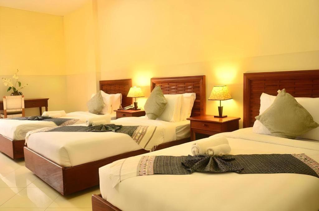 นิวโรส บูทิค โฮเต็ล Hotel เวียงจันทน์ ภายนอก รูปภาพ