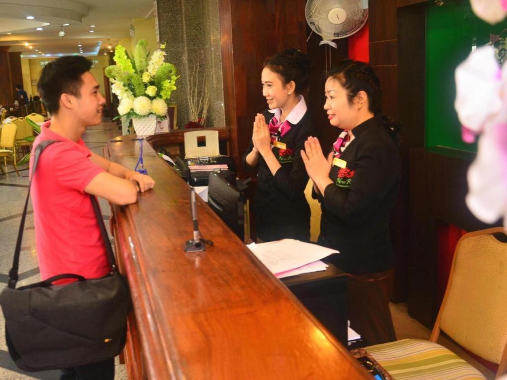 นิวโรส บูทิค โฮเต็ล Hotel เวียงจันทน์ ภายนอก รูปภาพ